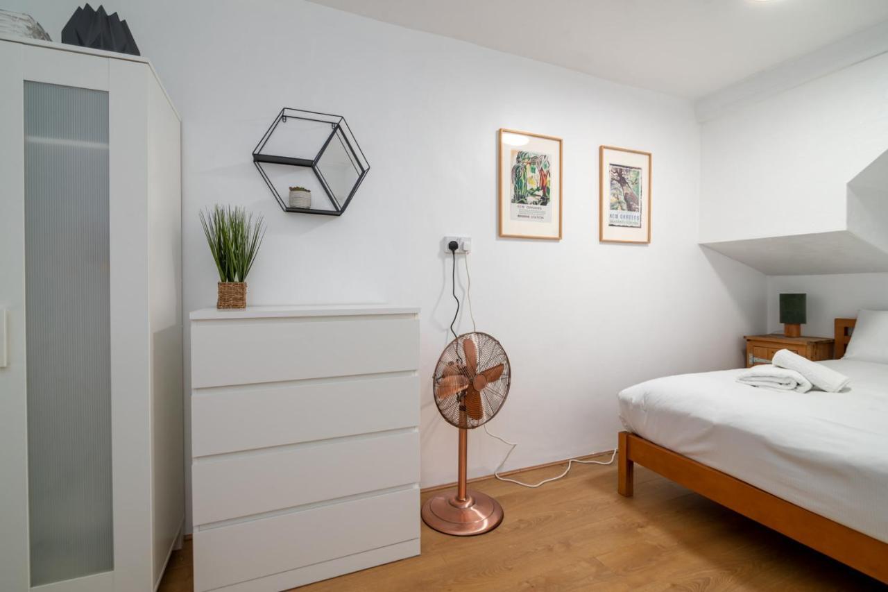 Beautiful 4 Bedroom Terrace House In Kings Casa vacanze