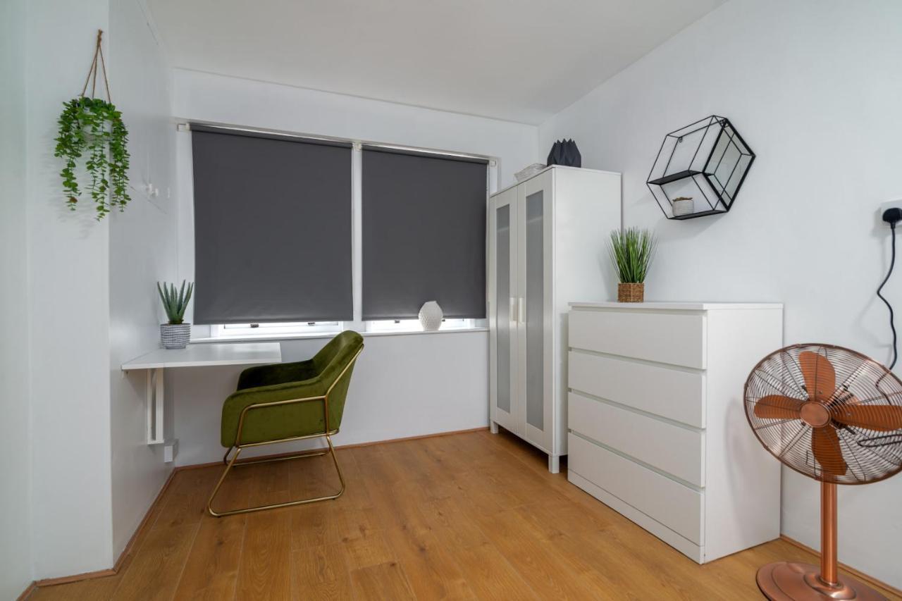 Feriehus Beautiful 4 Bedroom Terrace House In Kings London
