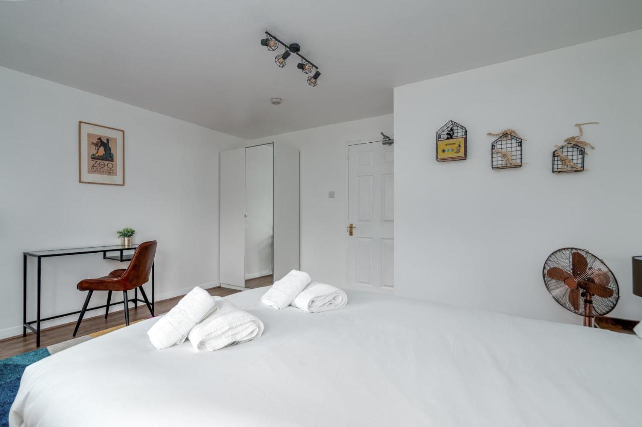 Beautiful 4 Bedroom Terrace House In Kings Casa vacanze Londra
