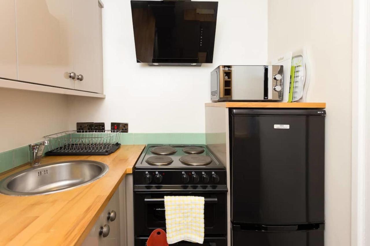 Modern 2 Bedroom In Zone 1 Apartment *