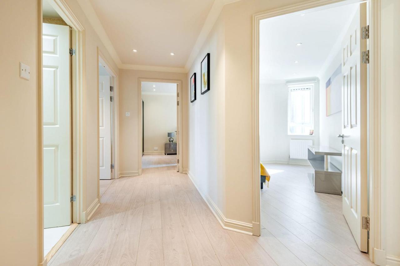 Stunning 3-bedroom In The Heart Of With Parking-hosted By Sweetstay Lejlighed *