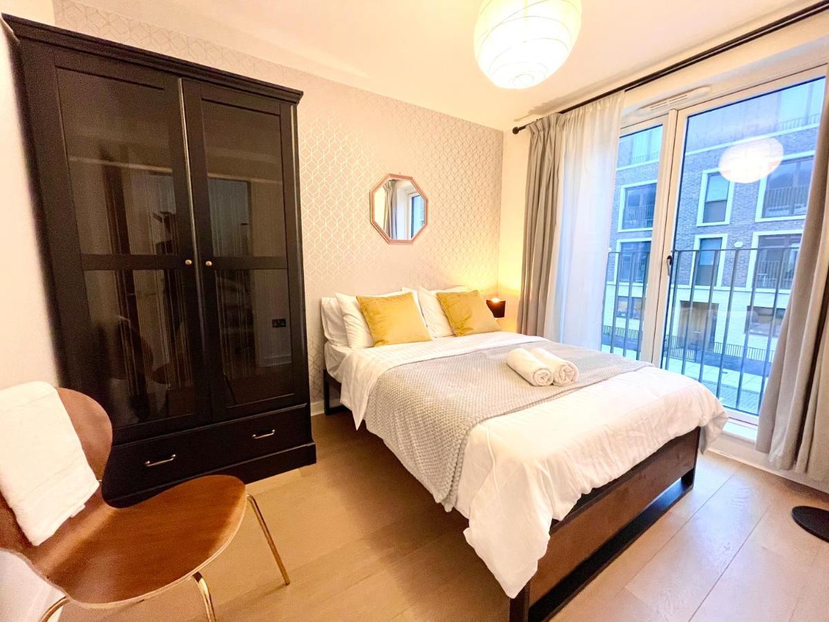 Olympic Family Home, With Own Garden Bliss * London