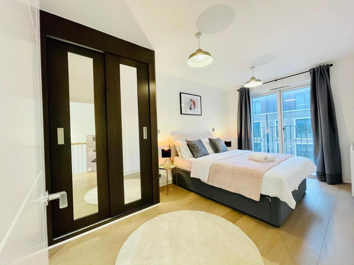 Olympic Family Home, With Own Garden Bliss * London
