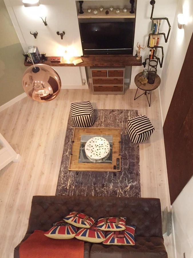 Leilighet Spacious 1 Bedroom Split Level Old Pub Conversion Tower Bridge London