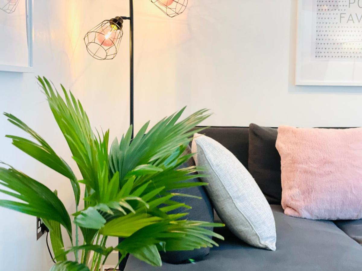 Olympic Family Home, With Own Garden Bliss Semesterbostad London