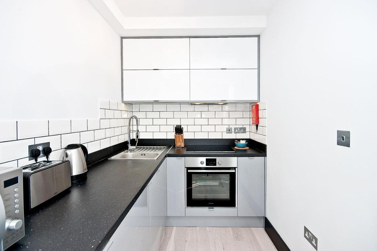 Heinze Flat 402 - One Bedroom Fourth Floor Flat By Living Holiday home London