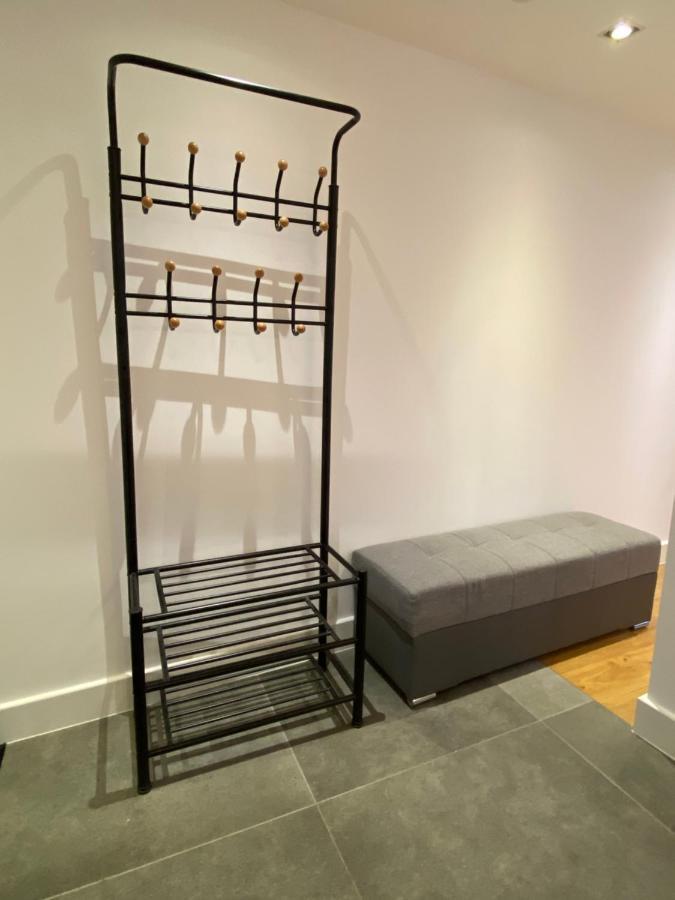 Chic 3 Bedroom Flat With Private Terrace In Holloway Near Finsbury Park Lägenhet London