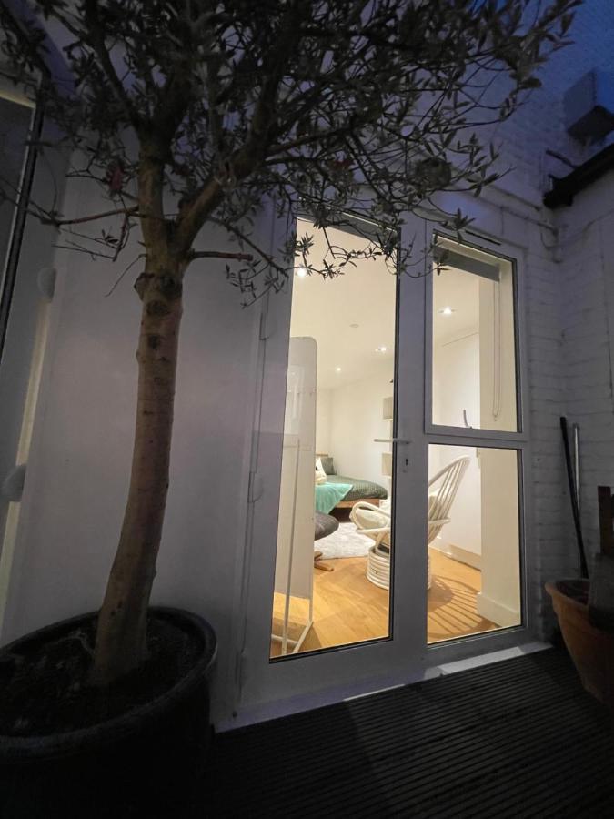 Chic 3 Bedroom Flat With Private Terrace In Holloway Near Finsbury Park Lägenhet *
