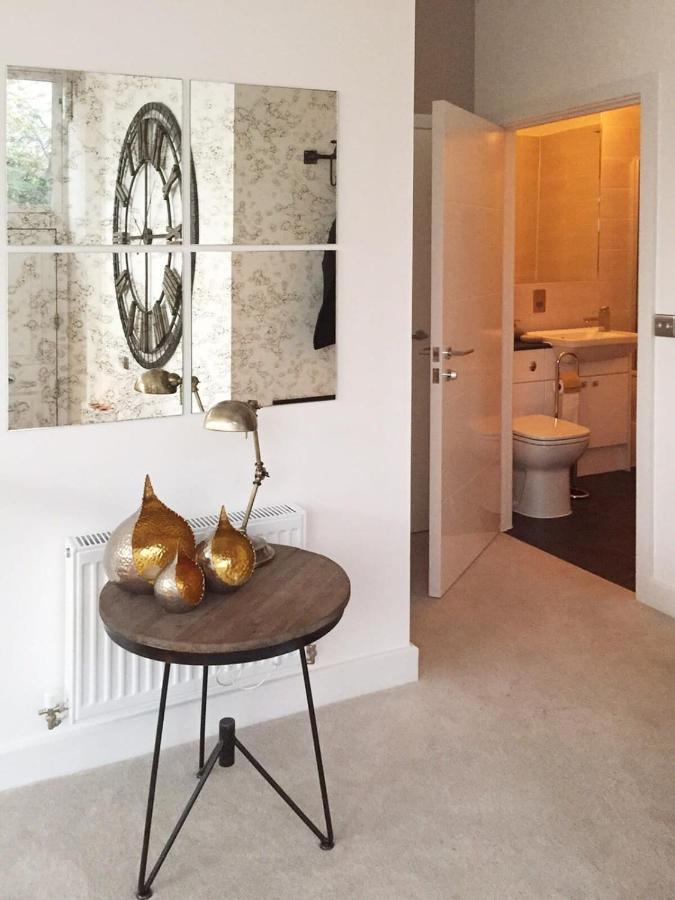 Leilighet Spacious 1 Bedroom Split Level Old Pub Conversion Tower Bridge *