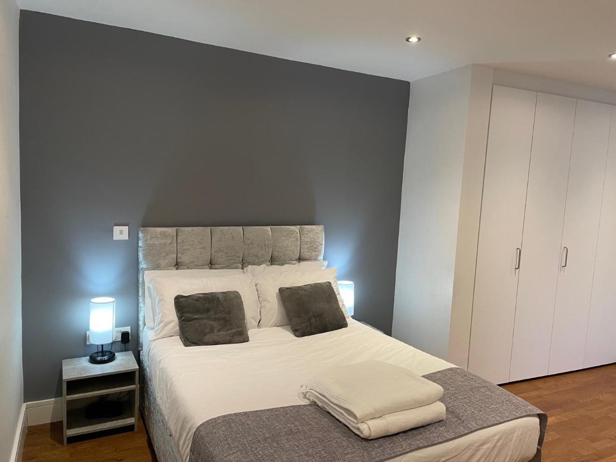 Fabulous One Bedroom Apartment Soho Lägenhet