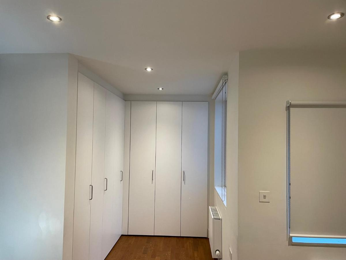 Fabulous One Bedroom Apartment Soho Lägenhet