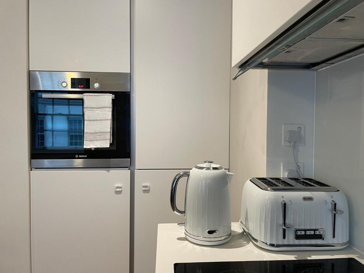 Fabulous One Bedroom Apartment Soho Lägenhet *