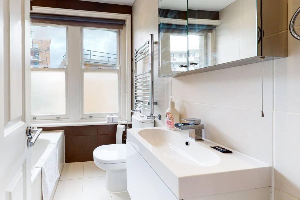 Superb 1bed Flat In Camden Town 3min Tube Station Londra