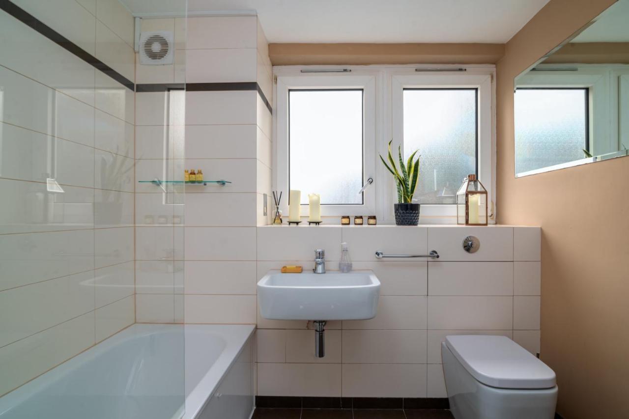 Guestready - Bright & Tranquil Putney Flat Sleeps Up To 3 *