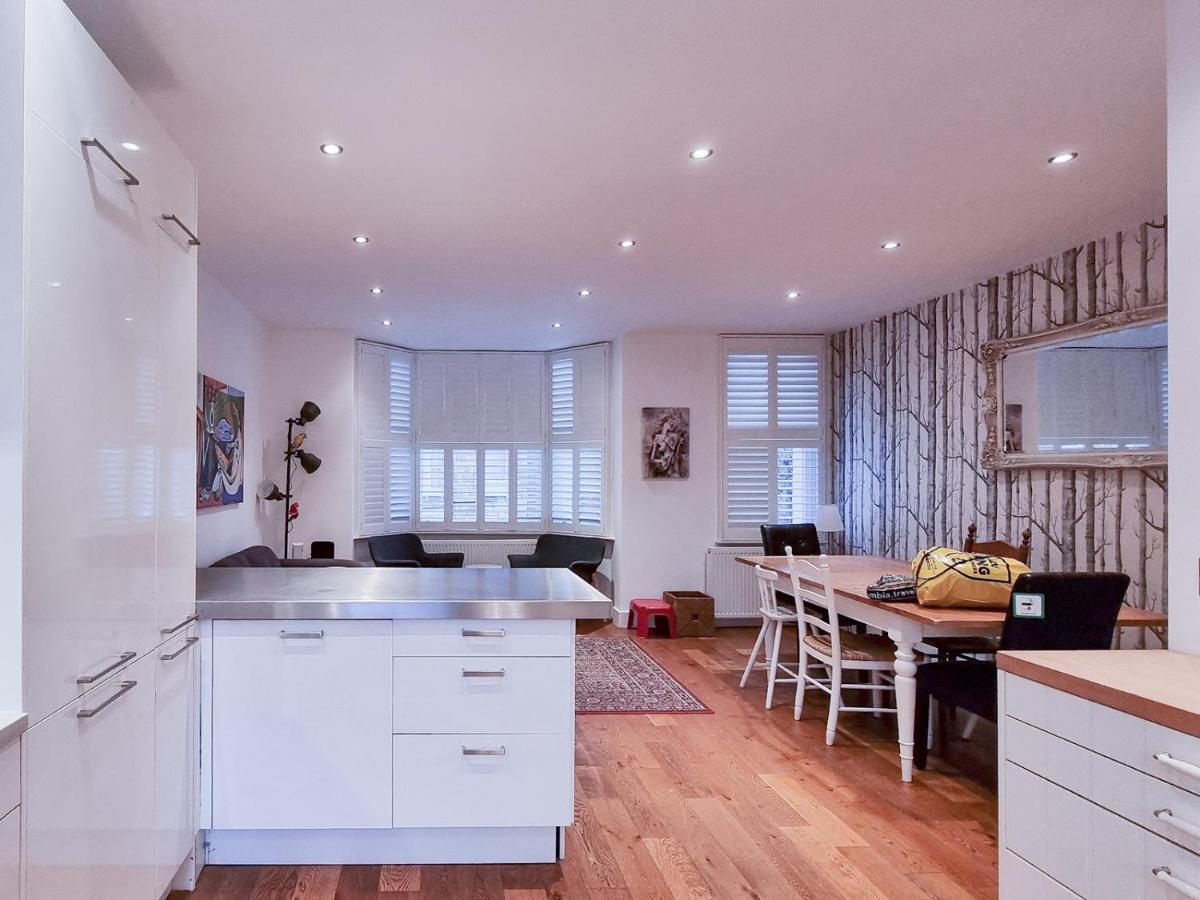 Pass The Keys Family Friendly 2 Bedroom Gem In Shepherd's Bush Apartment *