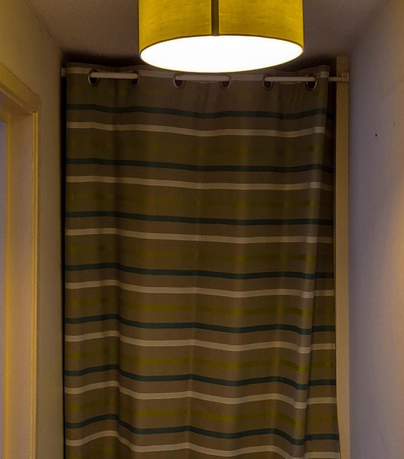 Sw19 - Quiet Split-level 2-bedroom Maisonette With Garden Appartement Londen