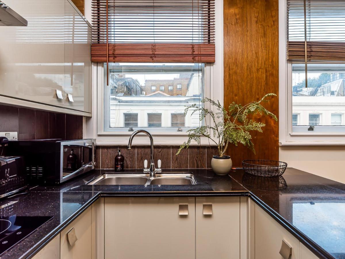Pass The Keys - Holborn Close To Everything * London