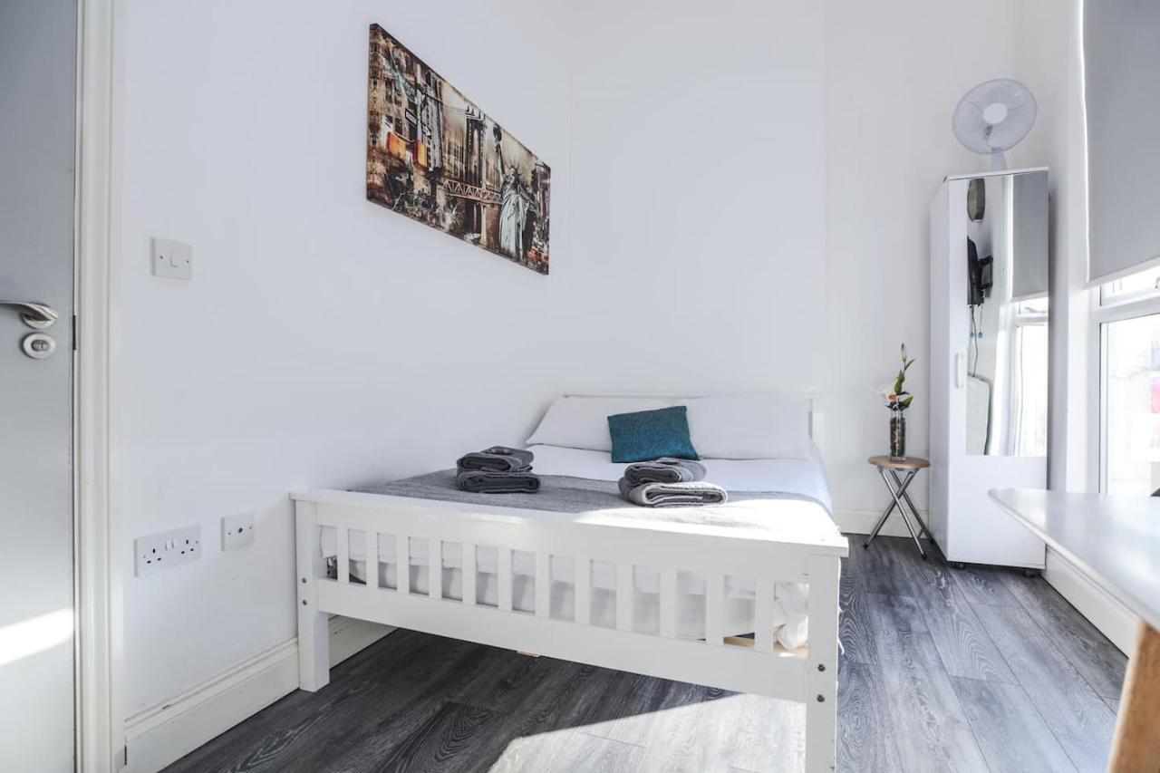Euston Studio Apartment *