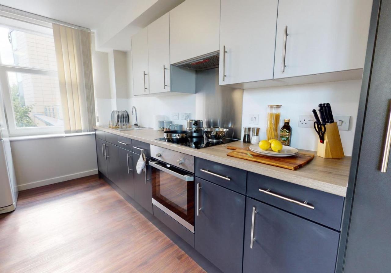 Private Bedrooms With Shared Kitchen And At Iq Tufnell House In * London