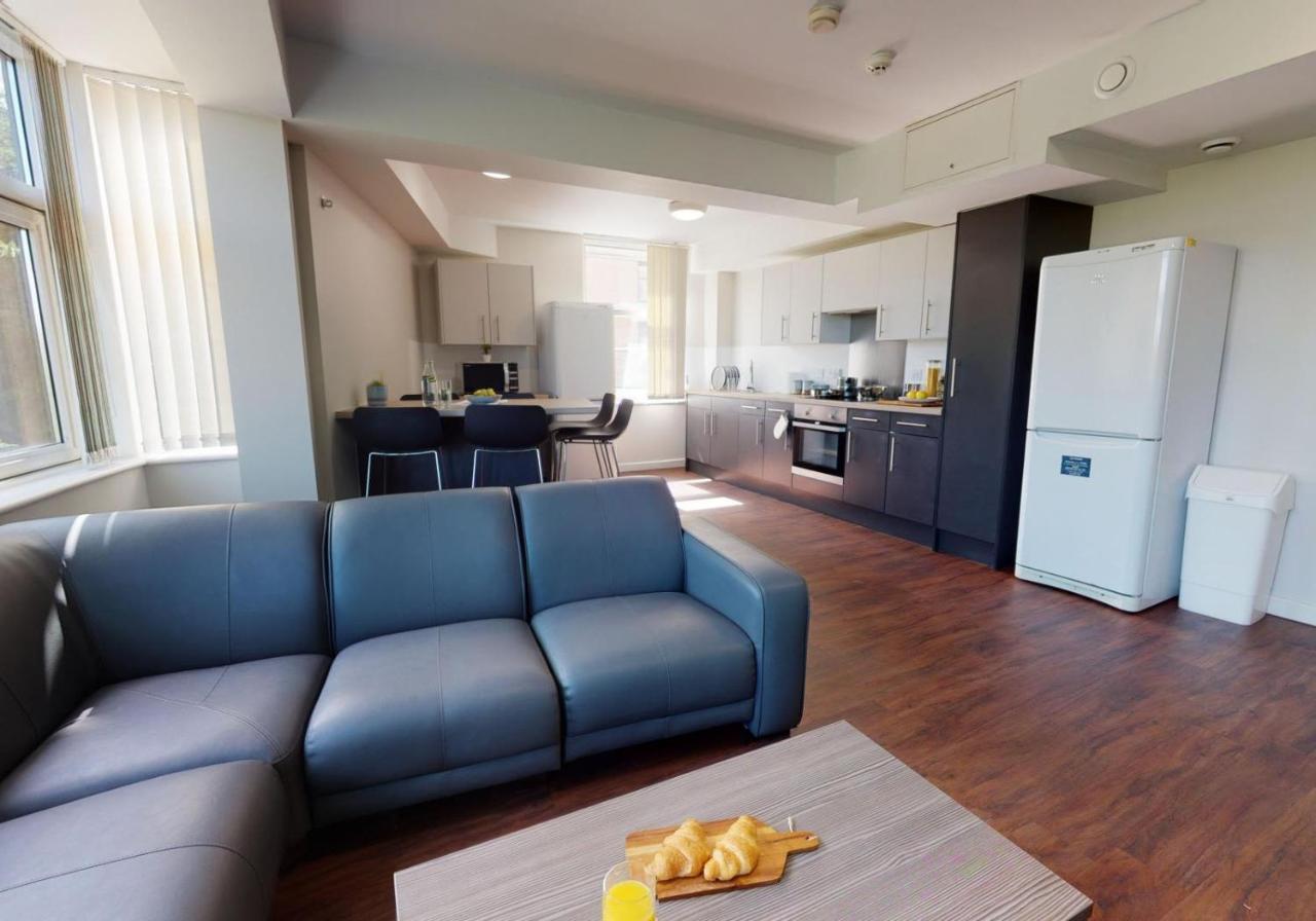 Apartment Private Bedrooms With Shared Kitchen And At Iq Tufnell House In London