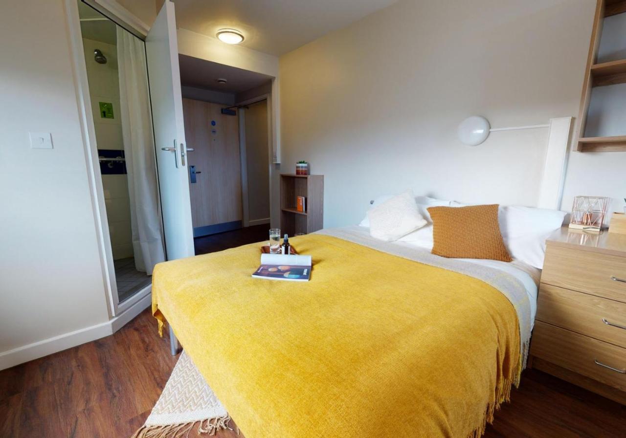 Private Bedrooms With Shared Kitchen And At Iq Tufnell House In * London