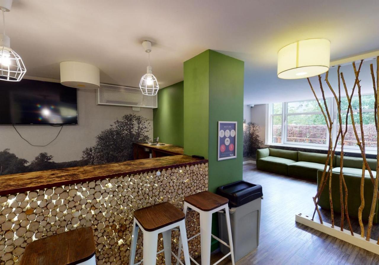 Private Bedrooms With Shared Kitchen And At Iq Tufnell House In * London