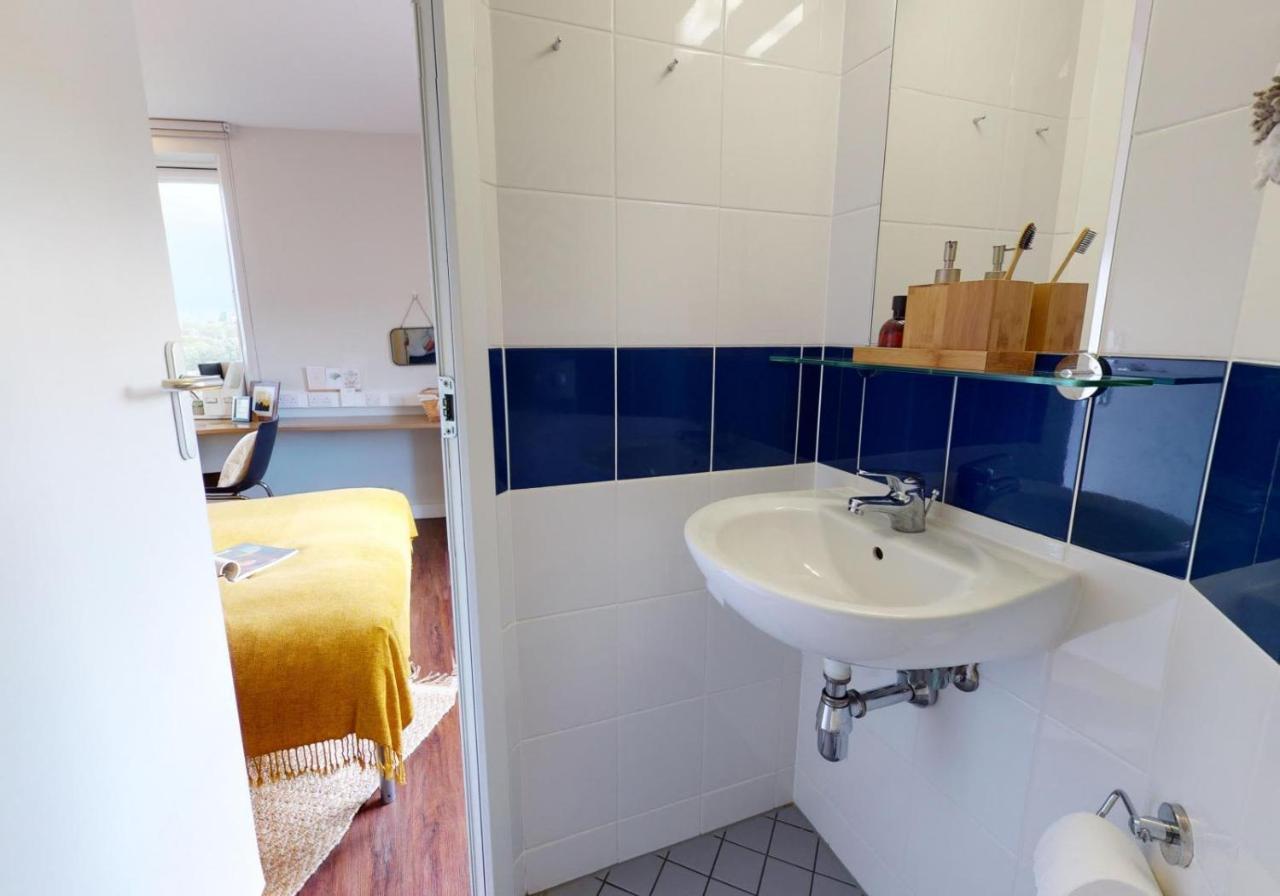 Private Bedrooms With Shared Kitchen And At Iq Tufnell House In Apartment *