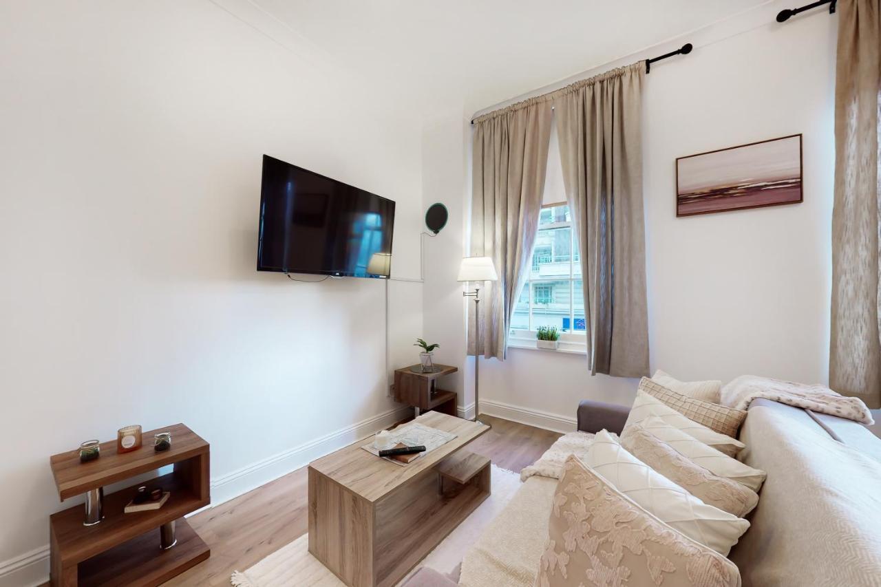 Park Lane Baker Street Apartment London