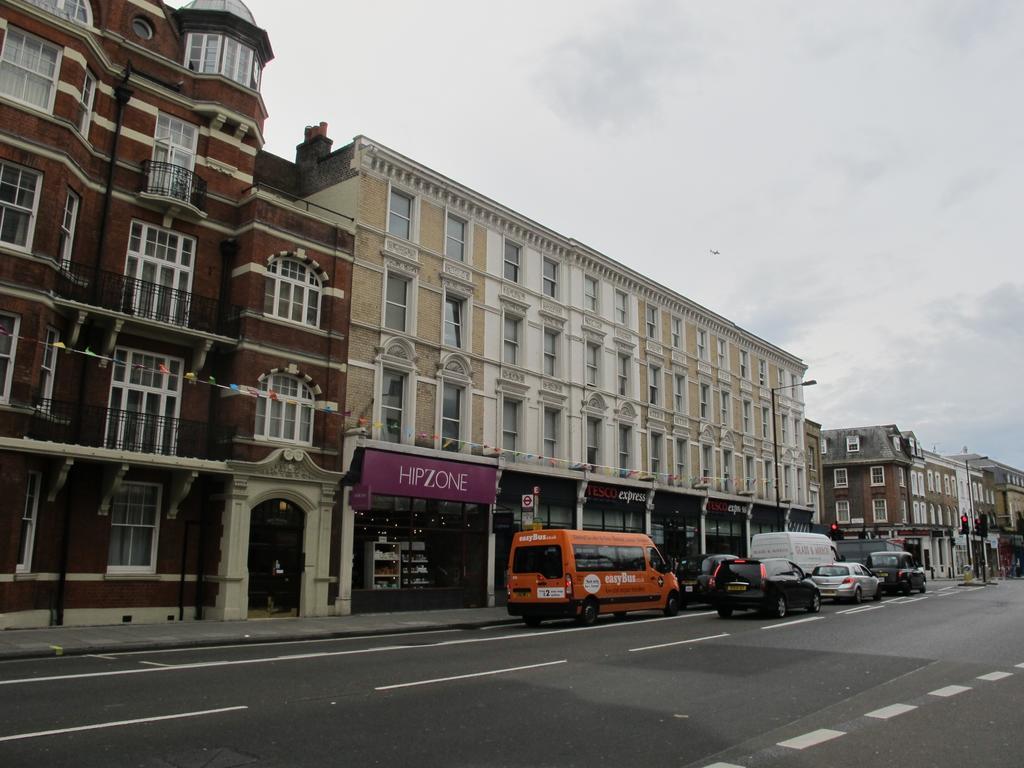 Access Kensington Olympia Apartment London