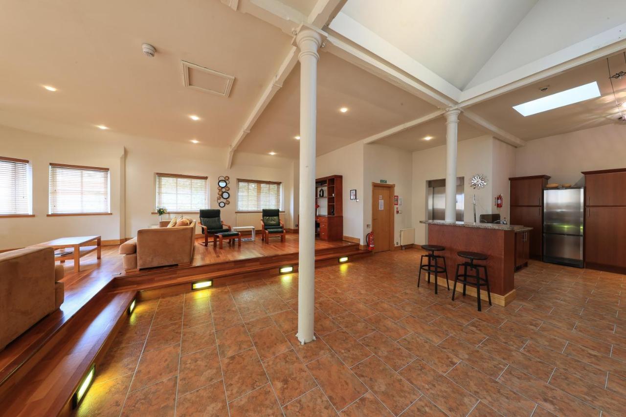 Bright Private - Peaceful Morden Location Lejlighed *