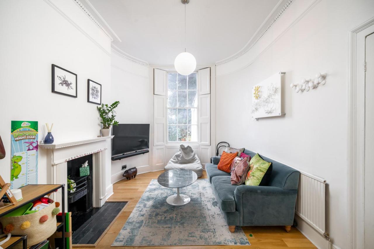 Appartement Sleek Flat With Communal Courtyard Londres