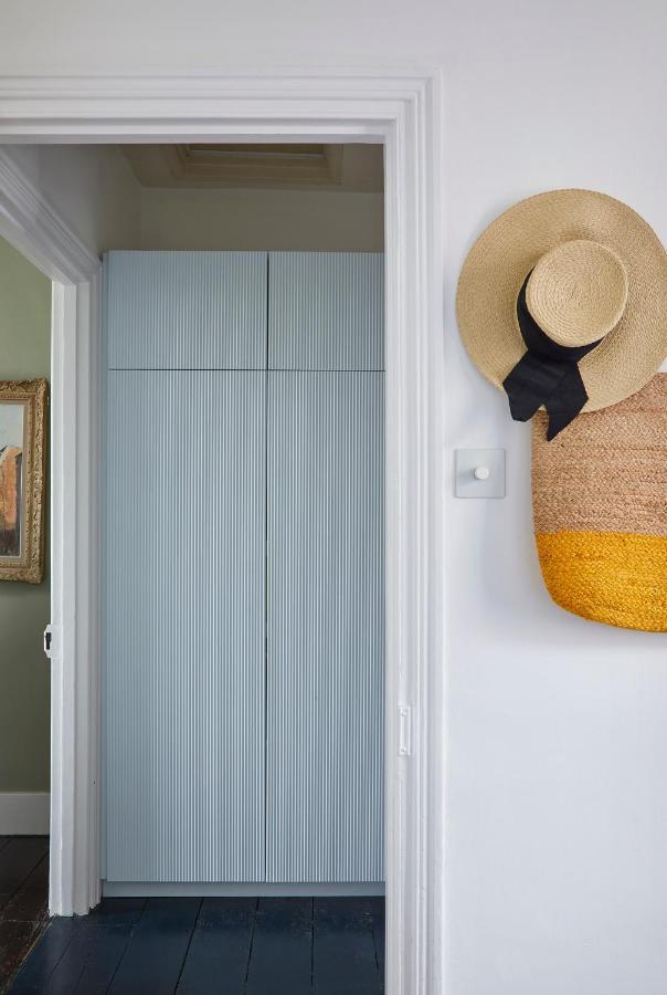 Joivy Stylish 2-bed House With Private Garden In Hackney Apartment *