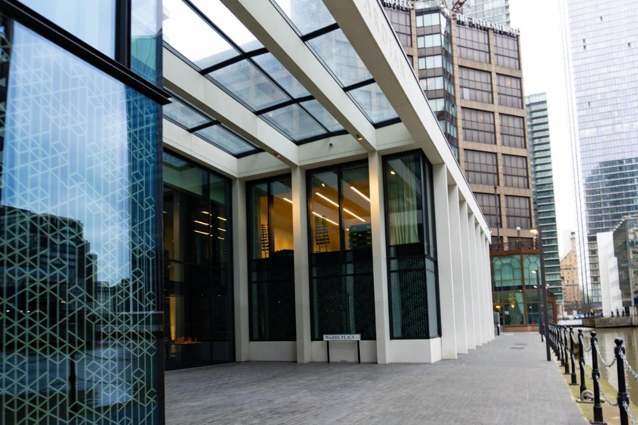 Luxury Balcony Apartment, Canary Wharf Apartment *