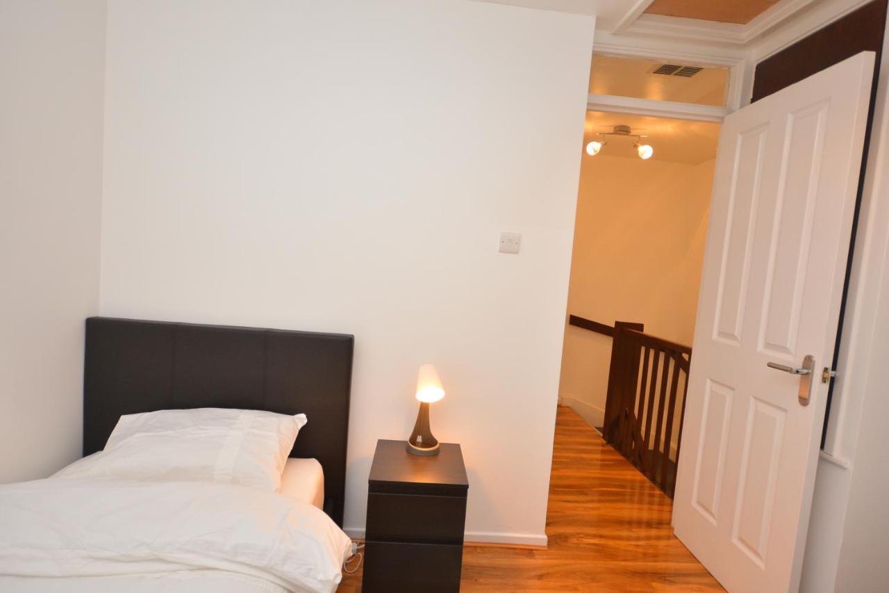 Lägenhet Newly Refurbished 3 Bedroom House