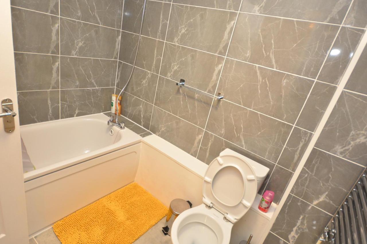 Apartment Newly Refurbished 3 Bedroom House