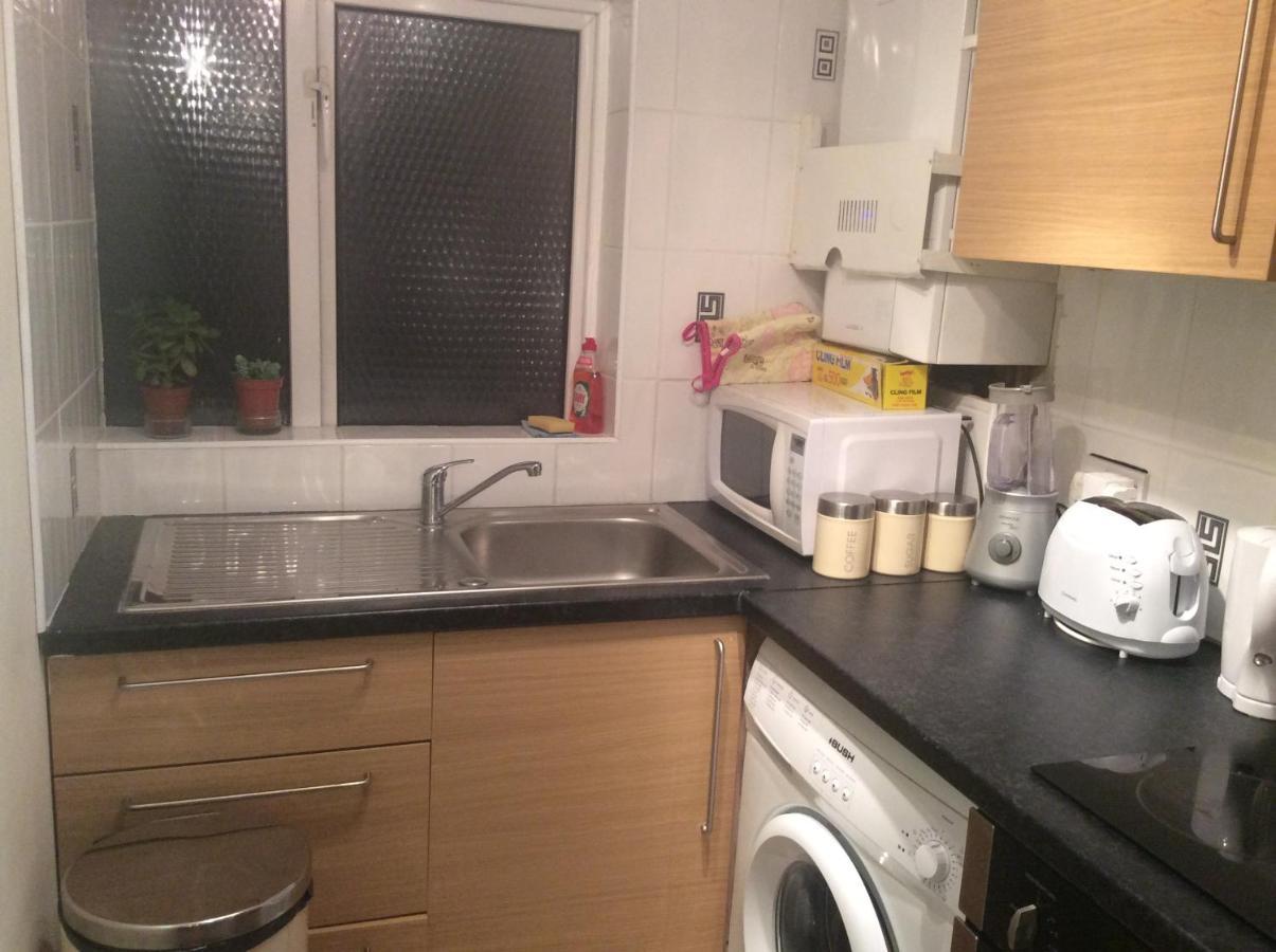 Brenda's -elephant & Castle *