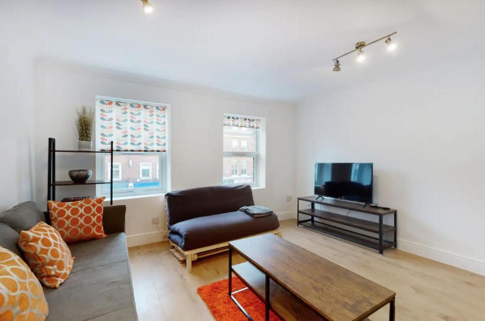 Modern Split Level 1 Bedroom Flat In Aldgate Appartement