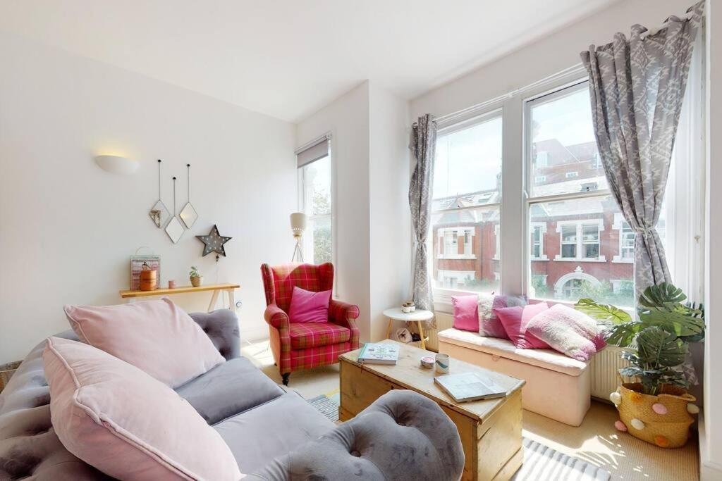 Apartment Superb 2 Bed Flat Next To Clapham South Station *