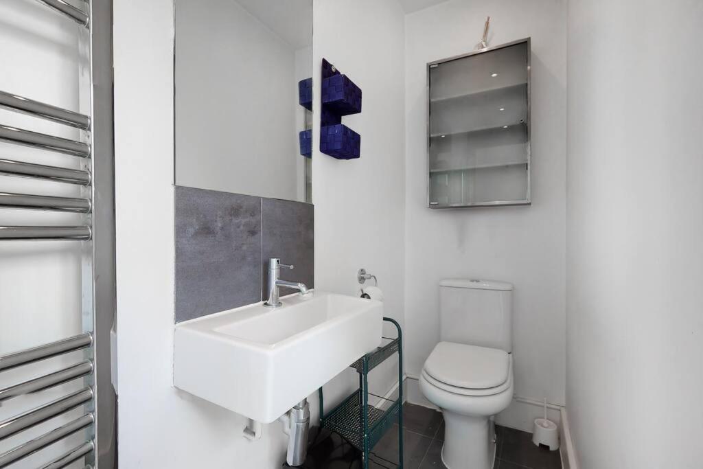 Superb 2 Bed Flat Next To Clapham South Station