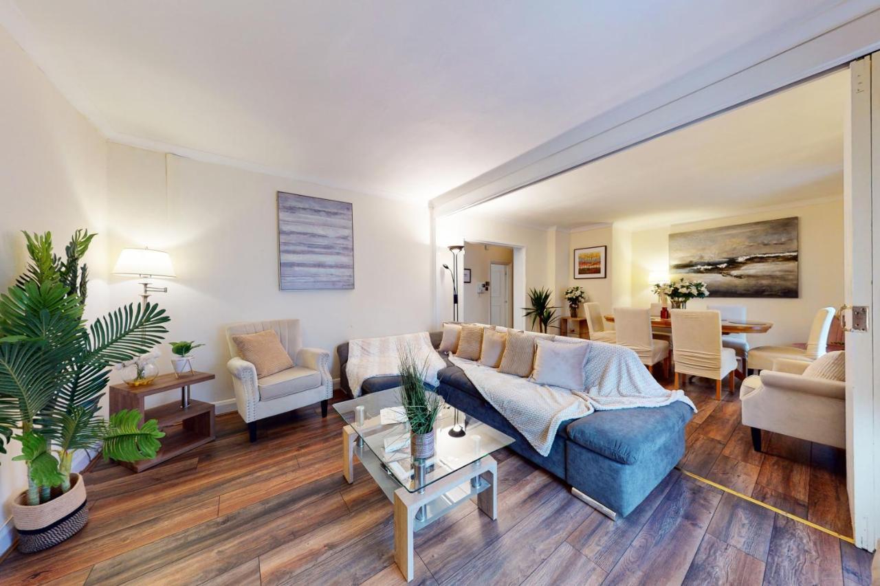 Park Lane Apartments/shaw House