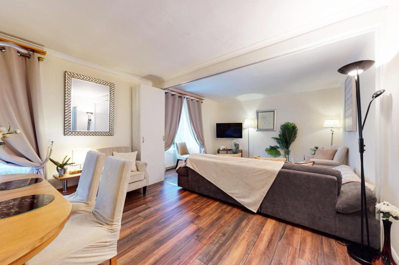 Park Lane Apartments/shaw House Apartment