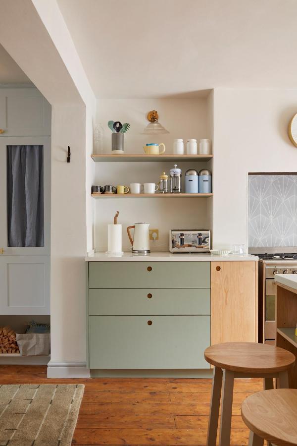 Joivy Stylish 2-bed House With Private Garden In Hackney Apartment
