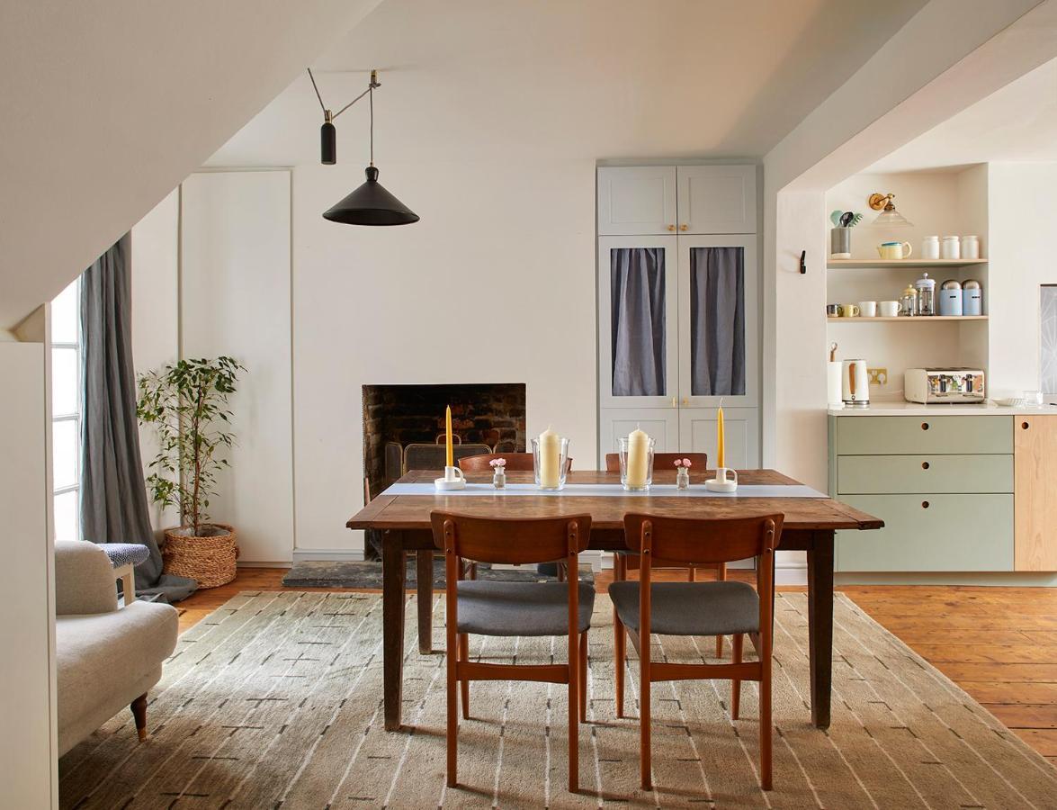 Joivy Stylish 2-bed House With Private Garden In Hackney *