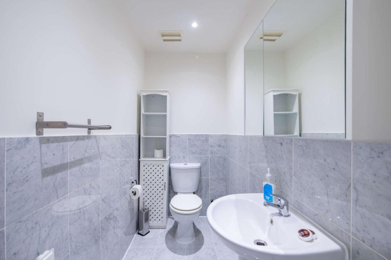 Somerset Court Kensington Apartment London