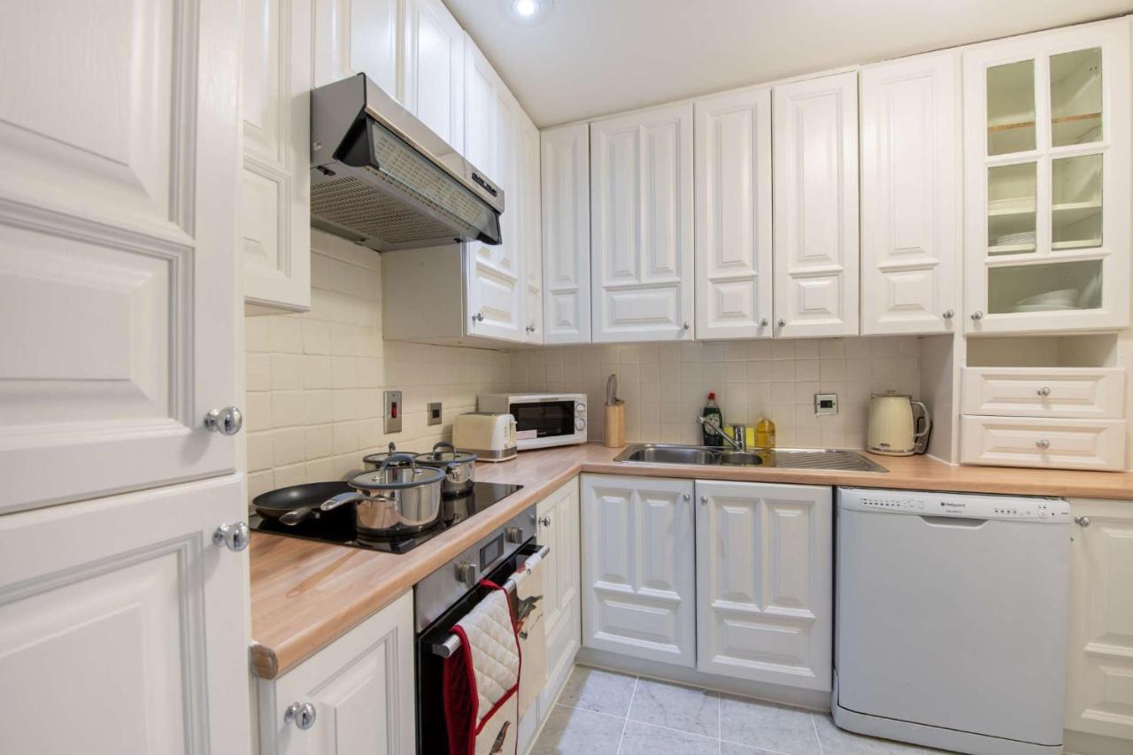 Apartment Somerset Court Kensington *