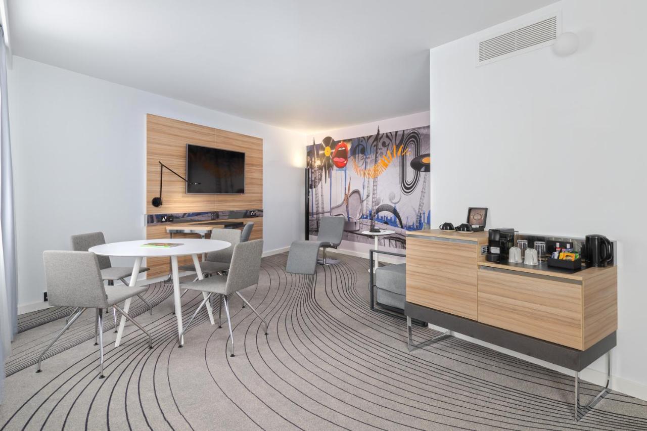 Novotel Excel London