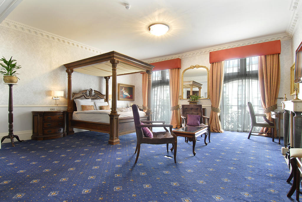 Hotel Grand Royale Hyde Park