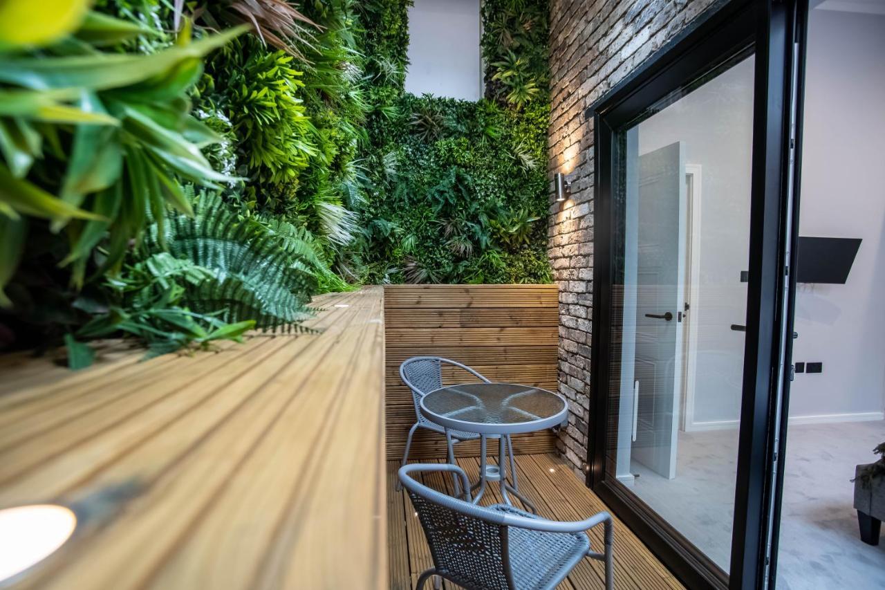 Modern & Chic One Bedroom In Fitzrovia By Sojo Lägenhet