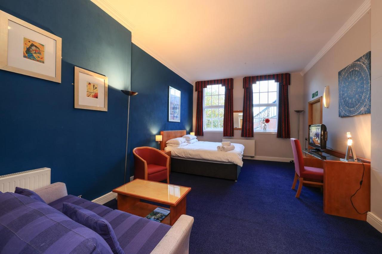 Bright Private - Peaceful Morden Location Lejlighed London