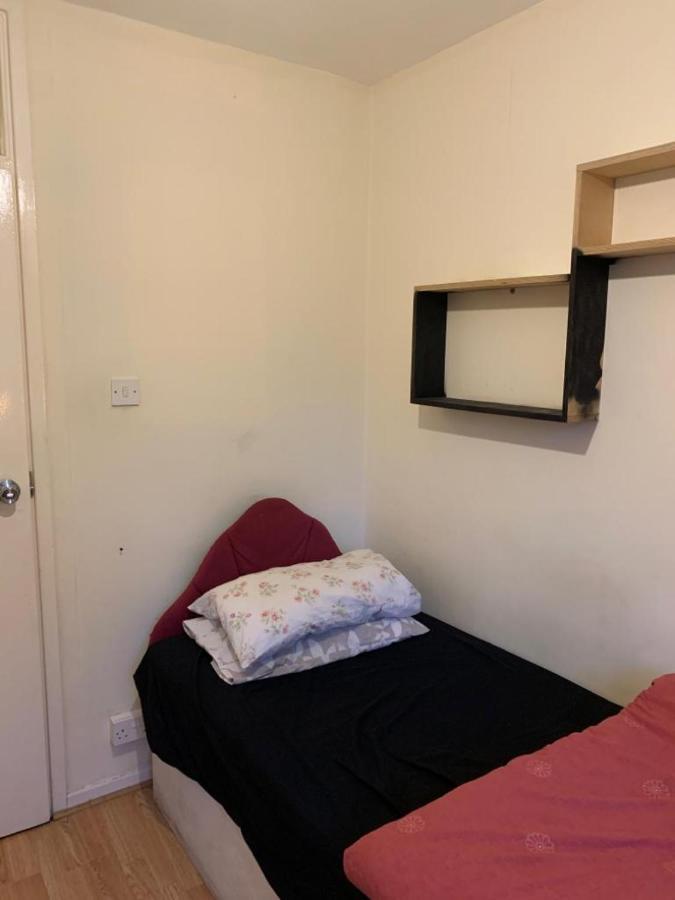Arbnb Comfy Sleep Self Catering Private Bedrooms 60 Pound Per Night Per Person * Londen